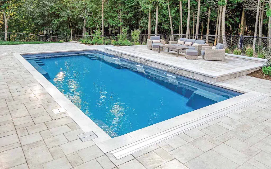 Leisure Pools Austin: expert fiberglass swimming pool builders